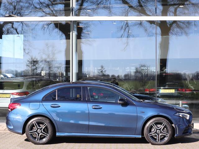Mercedes-Benz A-KLASSE 250 e Premium
