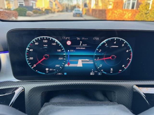 Mercedes-Benz A-KLASSE 180 Business Solution AMG/Sfeerverlichting/360Camera/Acarplay