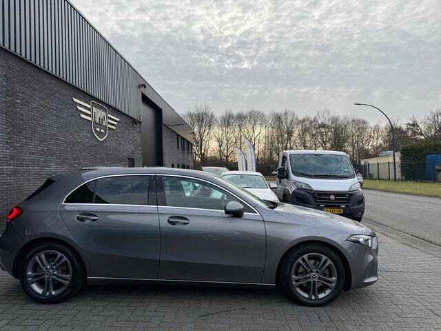 Mercedes-Benz A-KLASSE 180 Business Solution AMG | 1E EIGENAAR | 12MND GARANTIE | LED | CARPLAY | CRUISE | NAVI | LMV |