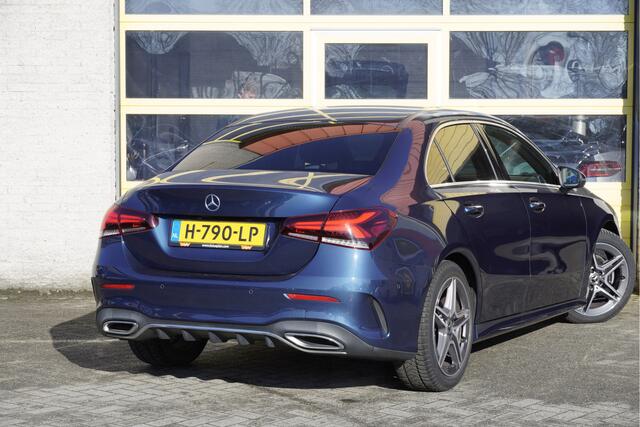 Mercedes-Benz A-KLASSE 180 Automaat! Business Solution AMG BJ2020 Lmv 18" | Led V+A | Pdc | Navi | Achteruitrijcamera | Virtual cockpit | Climate control | Cruise control | Sportstoelen | Verwarmde voorstoelen | Zwarte hemel | Extra getint glas