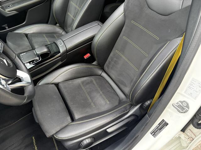 Mercedes-Benz A-KLASSE 250 Premium Plus / AUTOMAAT / PANORAMADAK / AMG PAKKET / EDITION 1 / 155dkm!