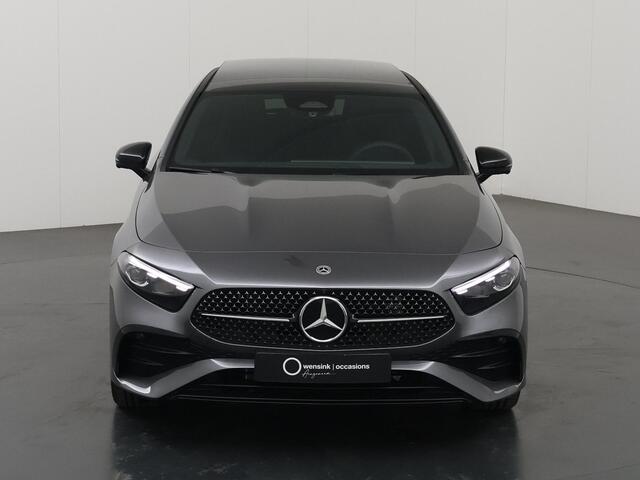 Mercedes-Benz A-KLASSE 250e Business Solution AMG | Panoramaschuifdak | Premium Plus | Head-up display | Dodehoekassistent |