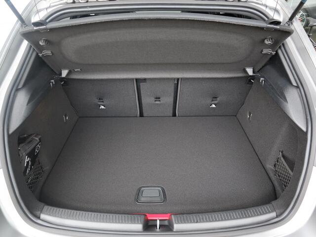 Mercedes-Benz A-KLASSE 250 e Star Edition AMG Line Plus