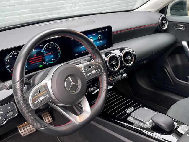 Mercedes-Benz A-KLASSE 250 e AMG - Trekhaak - Accu garantie - Camera - Apple car play etc etc!