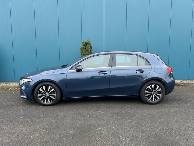 Mercedes-Benz A-KLASSE 180 AUT. Business Solution NAV | CRUISE | STOELVERW | DIGI.DASHB | CAM | LED | DAB | PDC | LMV