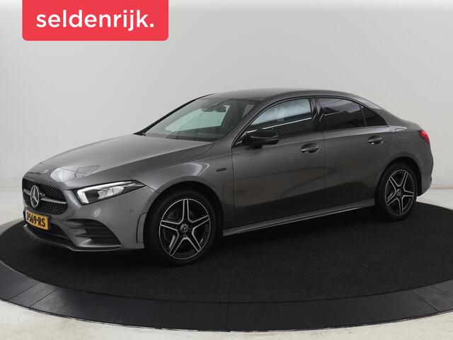 Mercedes-Benz A-KLASSE 250e AMG Limited | Carplay | Stoelverwarming | Leder/Alcantara | Widescreen | Sfeerverlichting | Navigatie | Camera | Full LED | Park Assist | PHEV | Plug In