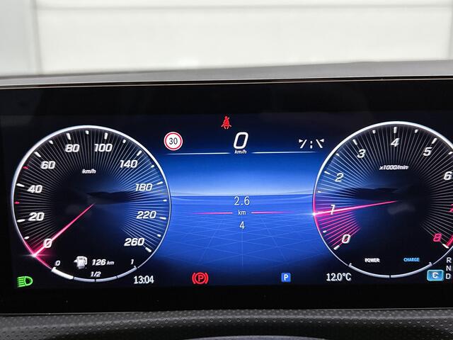 Mercedes-Benz A-KLASSE 180 Business Solution AMG | AMG Line Plus pakket | Nightpakket | Trekhaak | Burmester sound system | GUARD 360° Voertuigbescherming Plus | 360° camera | Head-up display | 19 inch AMG velgen | Panoramaschuifdak | Augmented Reality navigatie |