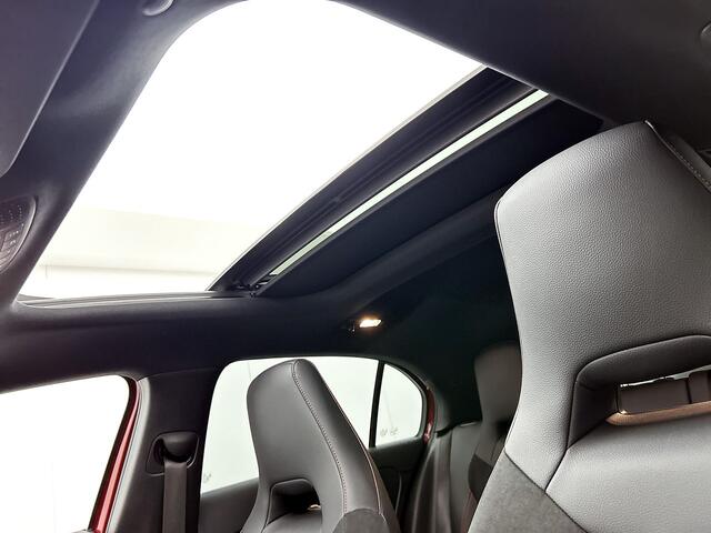 Mercedes-Benz A-KLASSE 180 AMG Line Plus | Panoramadak | 360° camera | Elektrische Stoelen | Sfeerverlichting | Apple Carplay | Inclusief 24 maanden MB Certified garantie voor Europa.