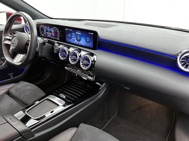 Mercedes-Benz A-KLASSE 180 AMG Line Plus | Panoramadak | 360° camera | Elektrische Stoelen | Sfeerverlichting | Apple Carplay | Inclusief 24 maanden MB Certified garantie voor Europa.