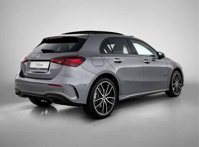 Mercedes-Benz A-KLASSE 250 e Business Solution AMG | AMG Line Plus pakket | Nightpakket | Smartphone-integratie | Panoramaschuifdak | MULTIBEAM LED | 360° camera | Head-up display | 19 inch AMG velgen | Augmented Reality navigatie |