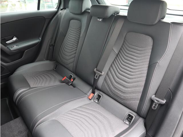 Mercedes-Benz A-KLASSE 180 Star Edition