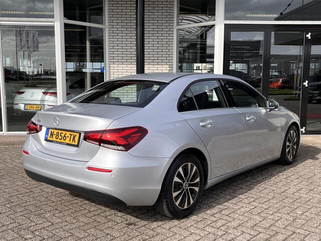 Mercedes-Benz A-KLASSE 180 Business Solution