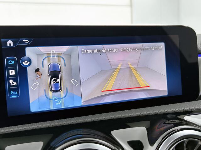 Mercedes-Benz A-KLASSE 250 e Business Solution AMG | AMG Line Plus pakket | Trekhaak | 360° camera | Smartphone-integratie | Panoramaschuifdak | MULTIBEAM LED | Head-up display | 19 inch AMG velgen | Augmented Reality navigatie |