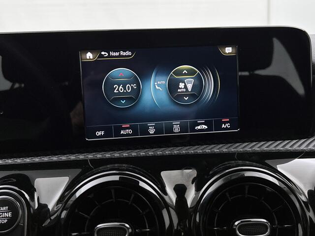 Mercedes-Benz A-KLASSE 180 Achteruitrijcamera | Licht- en zicht pakket | Lichtmetalen Velgen. Inclusief 24 maanden Mercedes-Benz Certified garantie voor Europa.