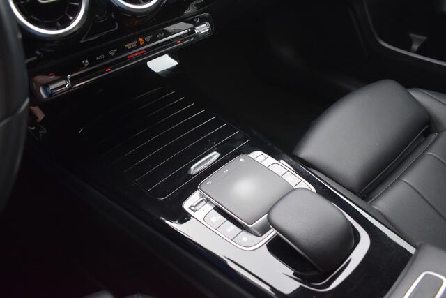 Mercedes-Benz A-KLASSE 180 d Premium Plus