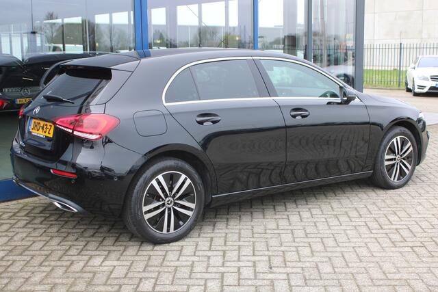 Mercedes-Benz A-KLASSE 250e AUT8 Advantage TREKHAAK CAMERA STUURWIELVERWARMING NAVI DAB