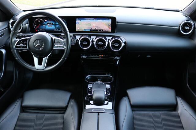 Mercedes-Benz A-KLASSE 220 Autom Xenon Navi Leder Widesreen Ecc 191PK Bj:2019