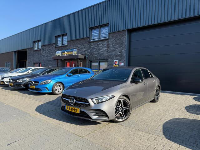 Mercedes-Benz A-KLASSE 180 AMG Line | 1E EIGENAAR | 12MND GARANTIE | LED | CAMERA | SFEER | DAB | CARPLAY | CRUISE | NAVI |