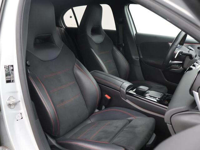 Mercedes-Benz A-KLASSE 180 AUT. AMG SPORT + MBUX | SFEERVERLICHTING | CAMERA | SPORTSTOELEN