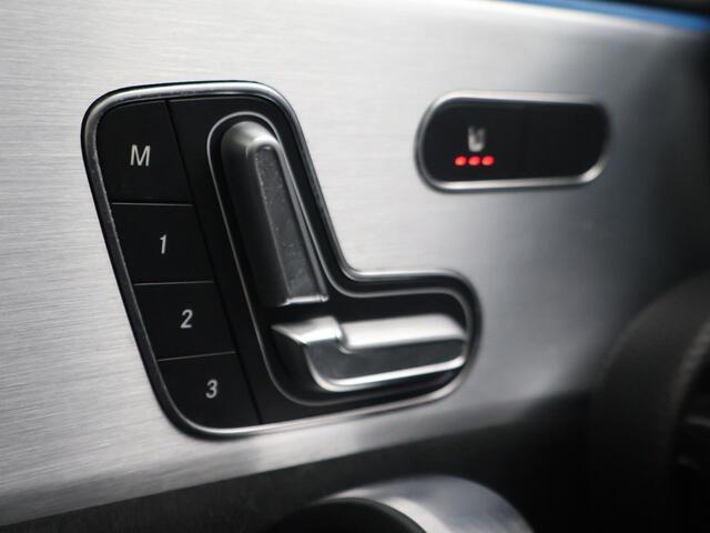 Mercedes-Benz A-KLASSE 250e AMG SPORT + PANORAMA | MEMORY | TREKHAAK | SFEERVERLICHTING | CAMERA | STOELVERWARMING