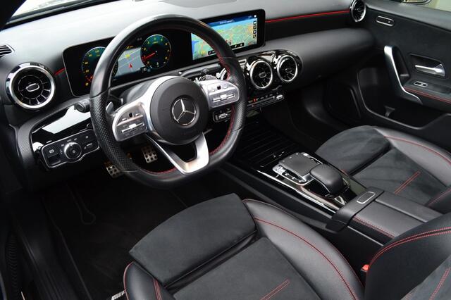 Mercedes-Benz A-KLASSE 200 Bns Sol. AMG Pano/Camera/LED/Navi