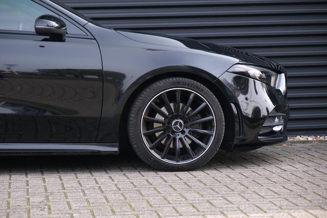 Mercedes-Benz A-KLASSE 200 Business Solution AMG / Pano dak / 18 Inch AMG Velgen /