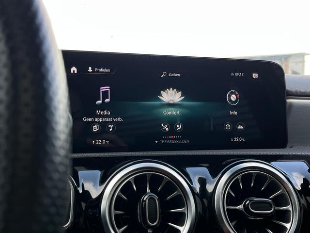 Mercedes-Benz A-KLASSE 180 Business Solution AMG panorama dak night sfeer licht vol vol