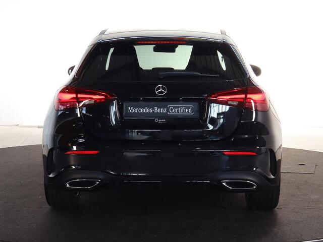 Mercedes-Benz A-KLASSE 180 Star Edition AMG Line | Night | Achteruitrijcamera | Led koplampen | Stoelverwarming | Getint glas |