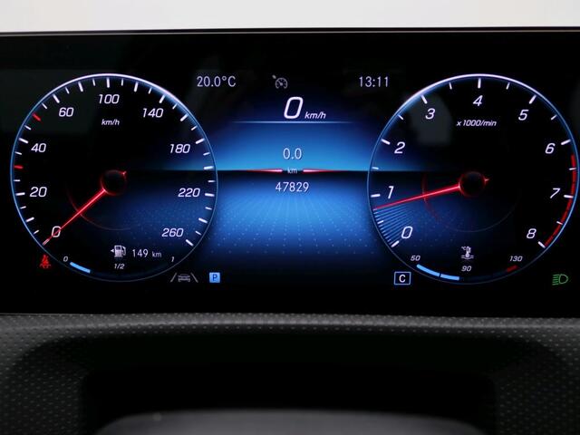 Mercedes-Benz A-KLASSE 160 Business Solution Luxury Ledkoplampen | Sfeerverlichting | Parkeerpakket met achteruitrijcamera |Stoelverwarming voor. Inclusief 24 maanden MB Certified garantie voor Europa.