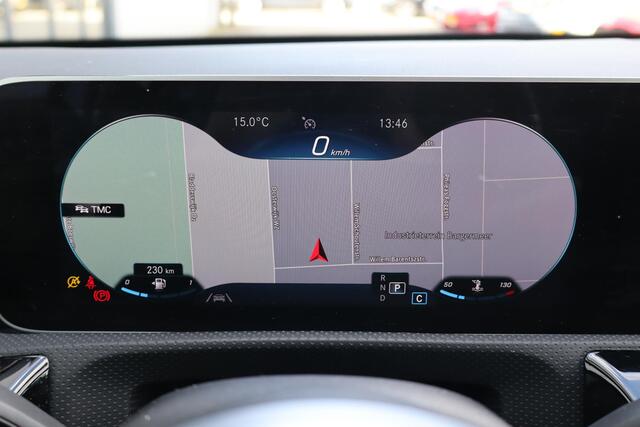 Mercedes-Benz A-KLASSE 180 Business Solution AMG Virtual Cockpit, Navigatie, Cruise control, Camera, Stoelverwarming, Apple Carplay