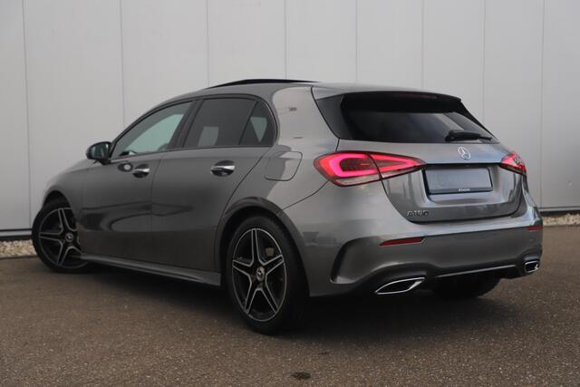 Mercedes-Benz A-KLASSE 180 AMG Night Pakket Automaat Panoramadak Sfeerverlichting Keyless Half Leder Full LED 18 inch Widescreen Navigatie Camera Stoelverwarming