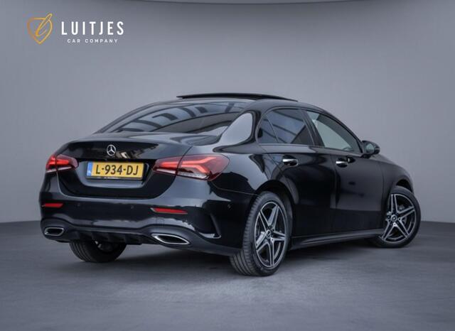 Mercedes-Benz A-KLASSE 200 AMG I Pano I Sfeerverl. I Org.NL I Camera I Stoelmemo I Multibeam I 1e-eig I Dealer-o.h.
