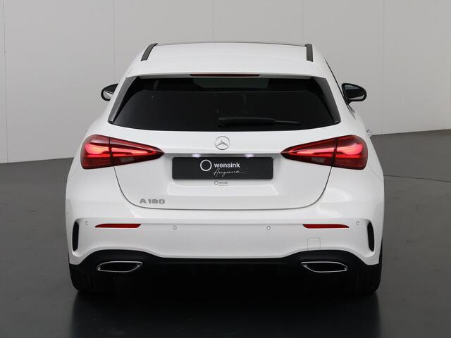 Mercedes-Benz A-KLASSE 180 Star Edition AMG Line | Nightpakket | Achteruitrijcamera | MULTIBEAM LED | Sfeerverlichting | Panoramaschuifdak | Sfeerverlichting