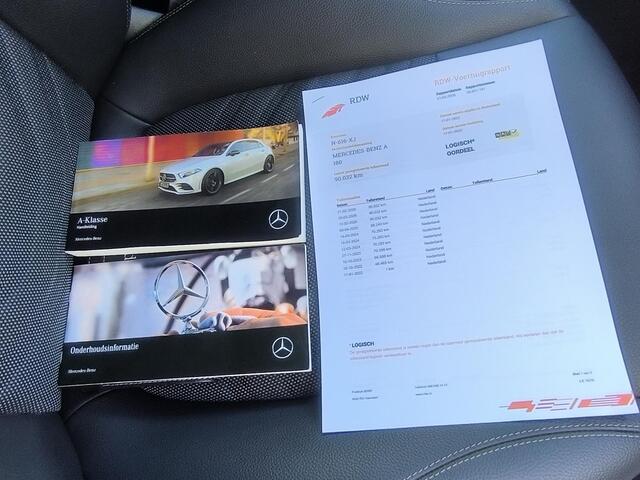 Mercedes-Benz A-KLASSE 180 Business Solution AMG All season banden, grote navi, virtual cockpit, carplay, camera, DAB+, stoelverwarming