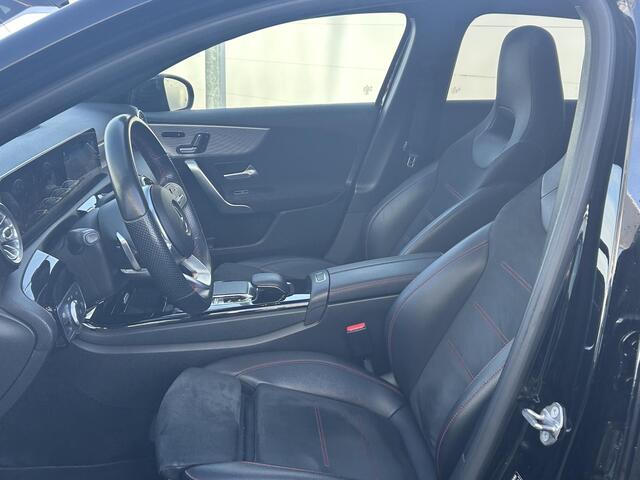 Mercedes-Benz A-KLASSE 180 d Premium Plus | Navigatie | Camera | Panoramadak | Dodehoek Detectie |