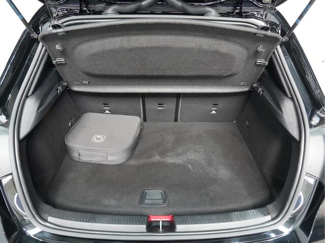 Mercedes-Benz A-KLASSE 250e PHEV Star Ed. AMG Line | Widescreen | LED | MBUX | Carplay | 18" 260
