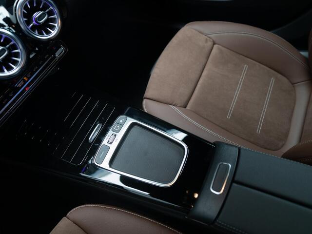 Mercedes-Benz A-KLASSE Limousine 180 Business Solution AMG Panorama dak