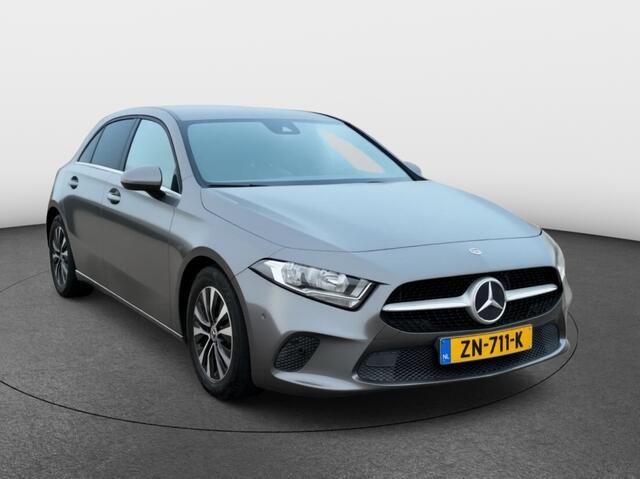 Mercedes-Benz A-KLASSE 160 Business Solution | Carplay | Privacy glass | Sport interieu