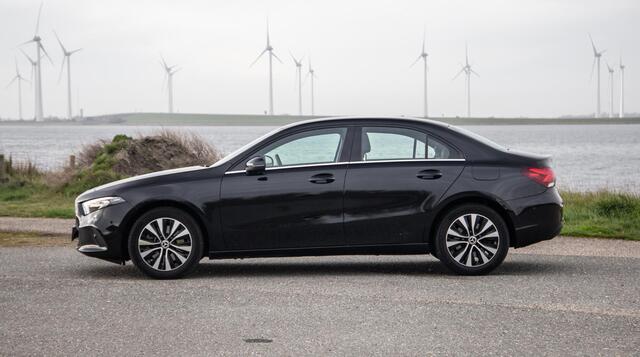 Mercedes-Benz A-KLASSE 250 e Business Line AUTOMAAT / LEDER / CRUISE CONTROLE / CAMERA / CARPLAY