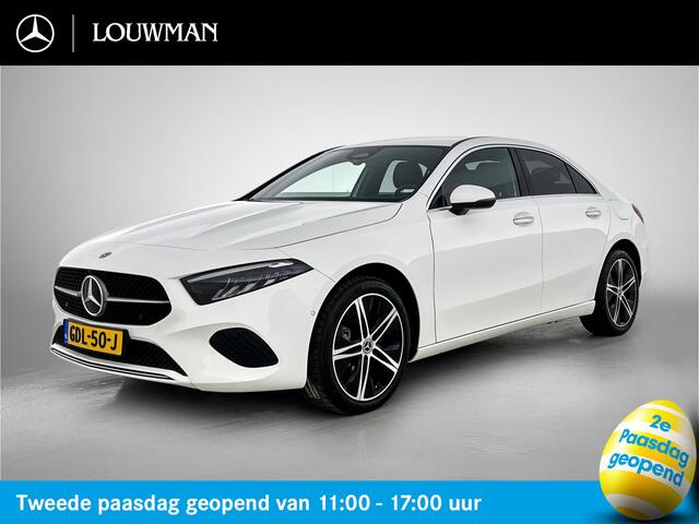 Mercedes-Benz A-KLASSE 250 e Star Edition Luxury Line Inclusief 24 maanden MB Certified garantie voor Europa.