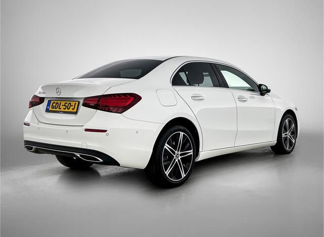 Mercedes-Benz A-KLASSE 250 e Star Edition Luxury Line Inclusief 24 maanden MB Certified garantie voor Europa.
