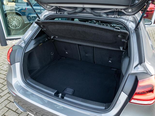 Mercedes-Benz A-KLASSE Hatchback 180 Business Solution Luxury Trekhaak