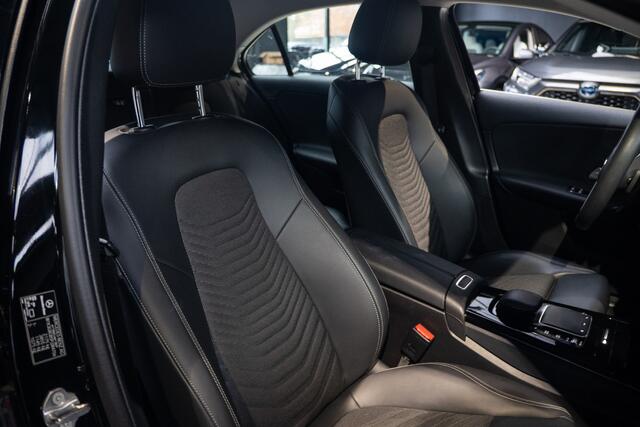 Mercedes-Benz A-KLASSE 250 e Business Line Apple Carplay - Stoelverwarming - Dab - Cruise Control - Trekhaak