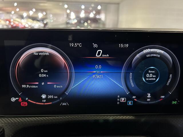Mercedes-Benz A-KLASSE 200 Business Solution AMG | Panoramadak | Navigatie | Stoelverwarming |