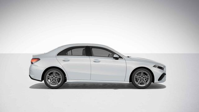 Mercedes-Benz A-KLASSE 180 AMG Line | Widescreen | Keyless | Stoelverwarming | Achteruitrijcamera |