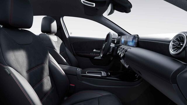 Mercedes-Benz A-KLASSE 180 AMG Line | Widescreen | Keyless | Stoelverwarming | Achteruitrijcamera |