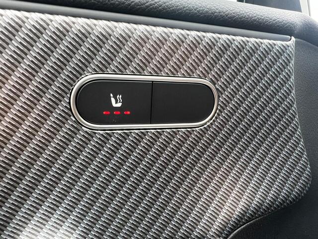 Mercedes-Benz A-KLASSE 250 e Luxury | Panoramadak | Achteruitrijcamera | Stoelverwarming | Sfeerverlichting | Dodehoekassistent | Multibeam LED | Apple & Android Carplay