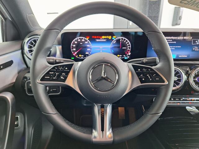 Mercedes-Benz A-KLASSE 250 e | Panoramadak
