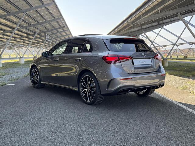 Mercedes-Benz A-KLASSE 250e Business Solution AMG | Night | AMG-line plus | Panoramadak | Head-up display | Memory stoelen | 360 camera | Sfeerverlichting | Multibeam LED |