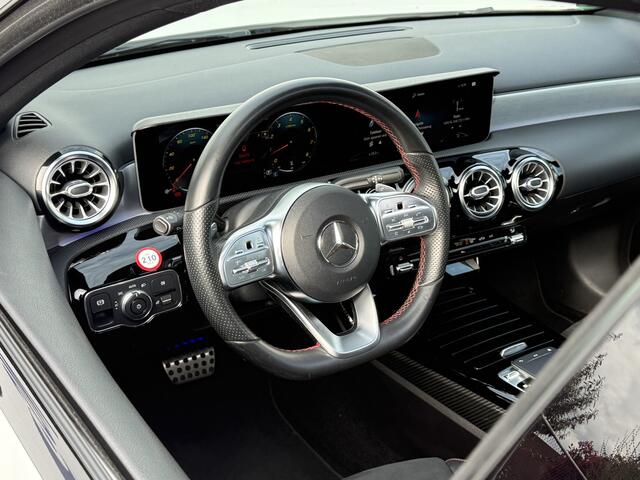 Mercedes-Benz A-KLASSE 250 4MATIC Premium Plus | Pano | Memory | Ambient Light | Camera | 19 inch